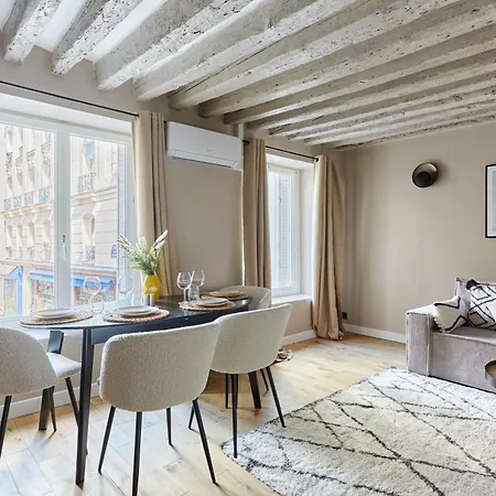 Bright Air-conditioned In The Marais Apartment *
