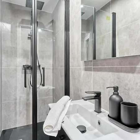 Apartment Bright Air-conditioned In The Marais *