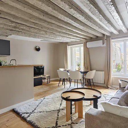 Bright Air-conditioned In The Marais * Paris